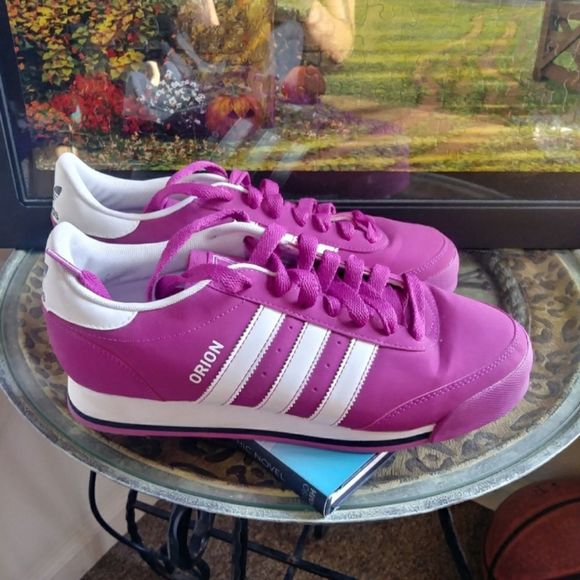 adidas purple stripe shoes
